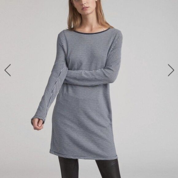 Rag & Bone Size XS Navy & White Striped Knit Pullover Long Sleeve Dress - Picture 1 of 13